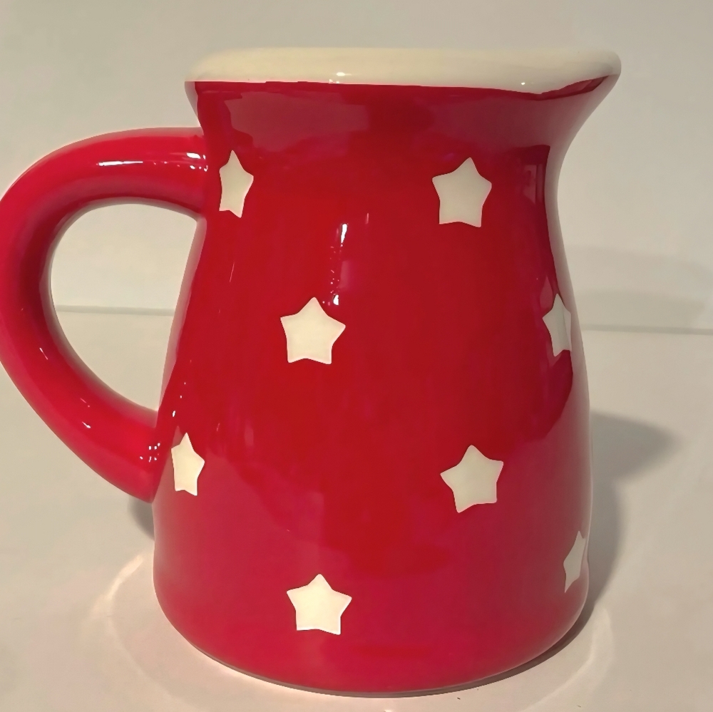 Terramoto Ceramic Red and White Star Pitcher New